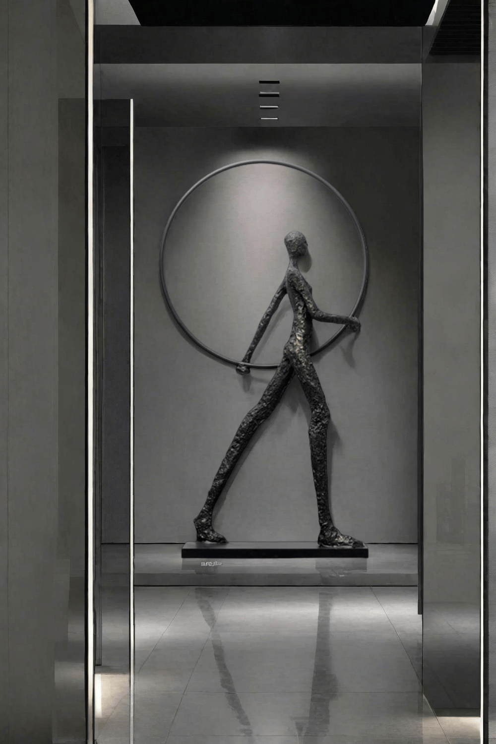 Metal Human Sculpture Fiberglass Human Sculpture Floor Standing Sculpture