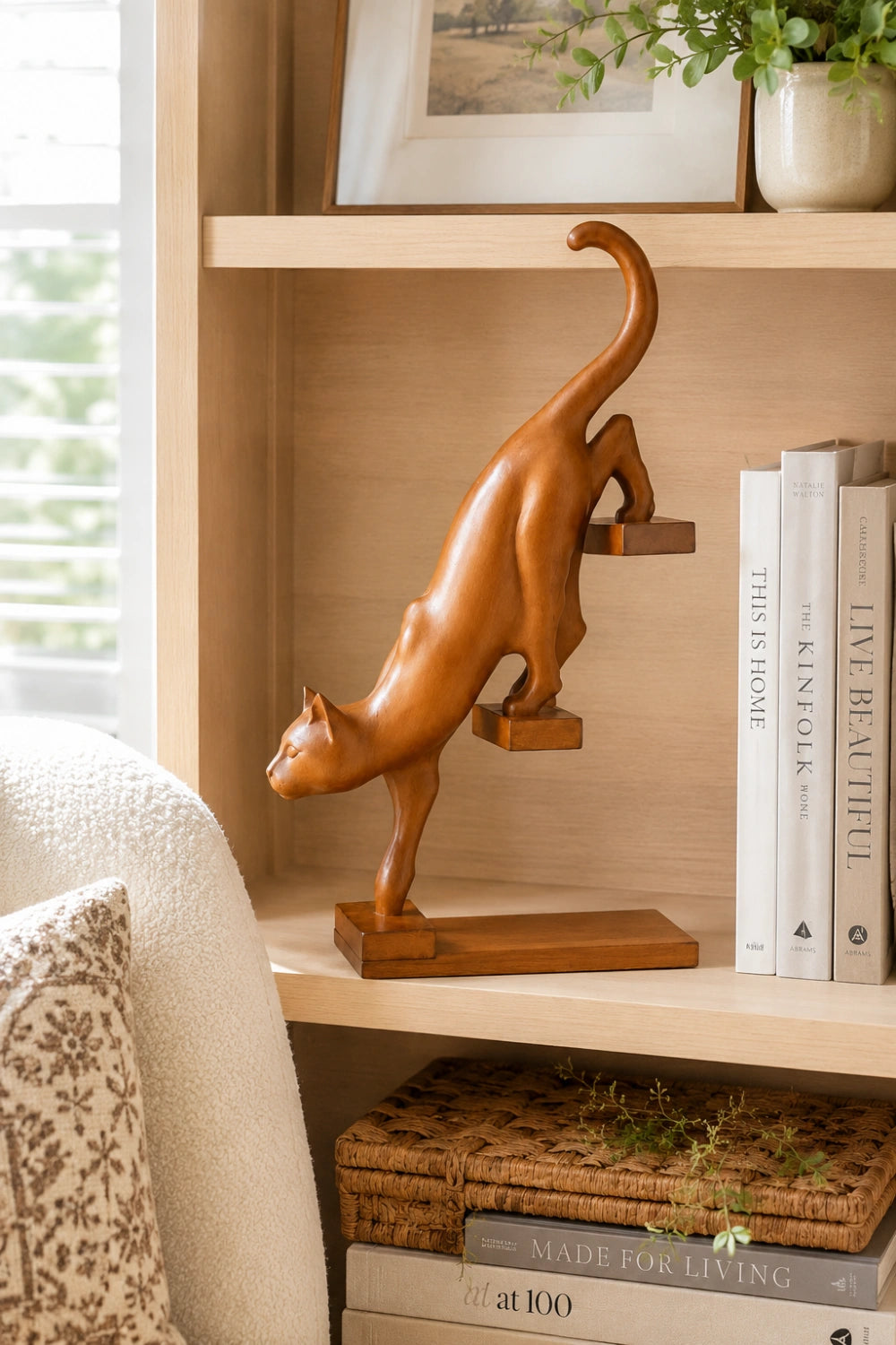 Hand-Carved Wooden Cat Sculpture Modern Abstract Animal Art For Home Decor