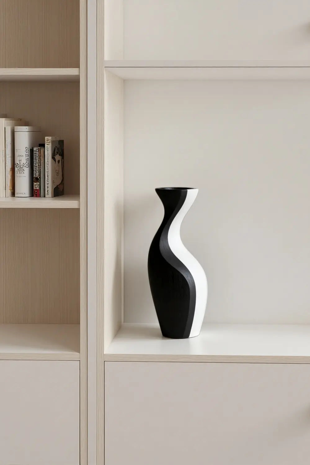 Organic Curved Wooden Vase Modern Solid Wood Flower Holder for Table Accents